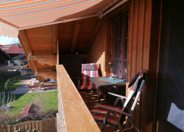 Gemütliche Sitzecke auf dem Balkon Gemütliche Sitzecke auf dem Balkon