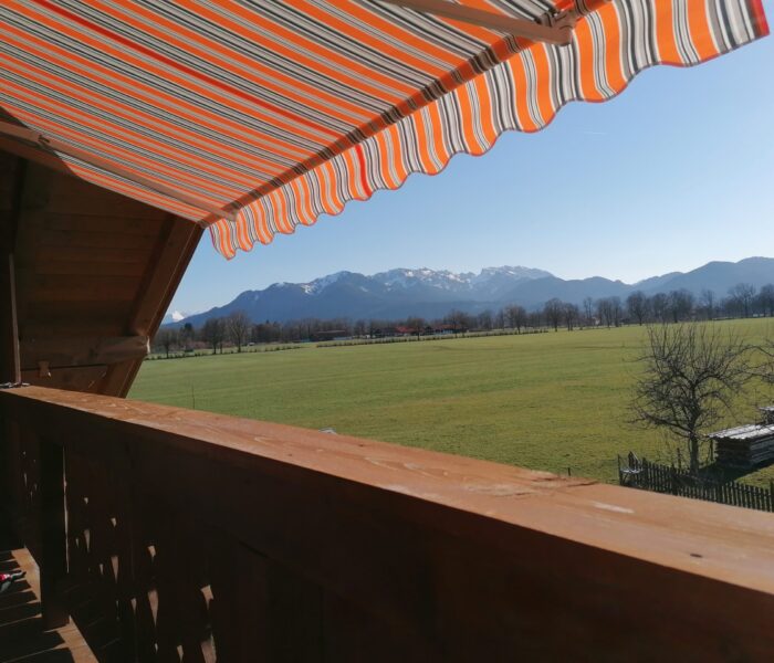 Blick in die Berge vom Balkon