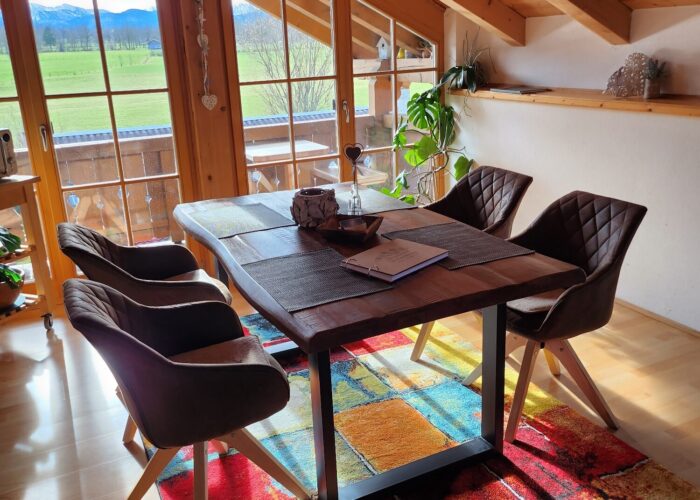 Esszimmerbereich mit Blick ins Karvendelgebirge_Bild1 Esszimmerbereich mit Blick ins Karvendelgebirge