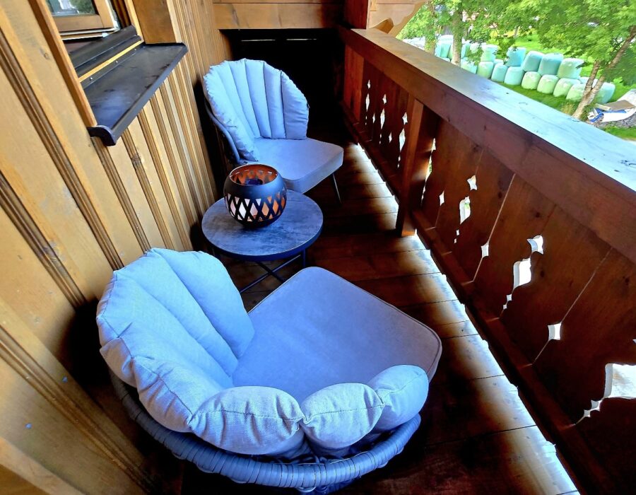 Balkon mit Sitzecke Balkon mit Sitzecke